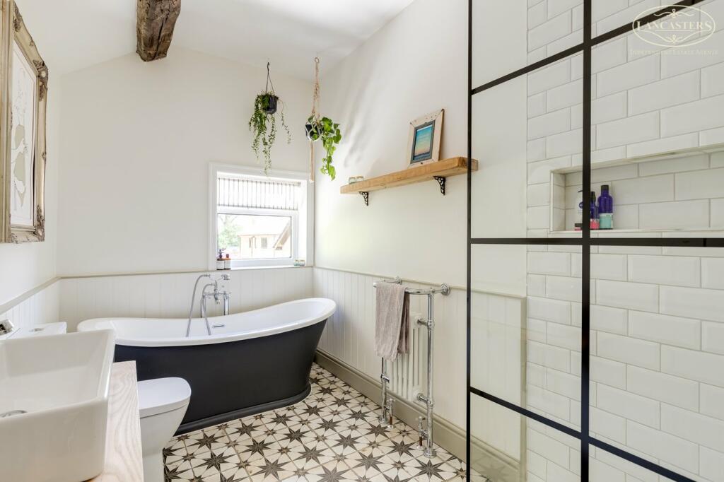 Additional property image - Woodsleigh Cottages, Lady Bridge Lane, BOLTON, BL1