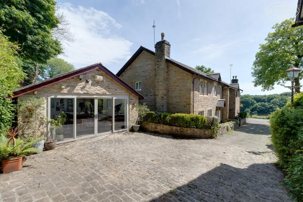 Additional property image - Woodsleigh Cottages, Lady Bridge Lane, BOLTON, BL1