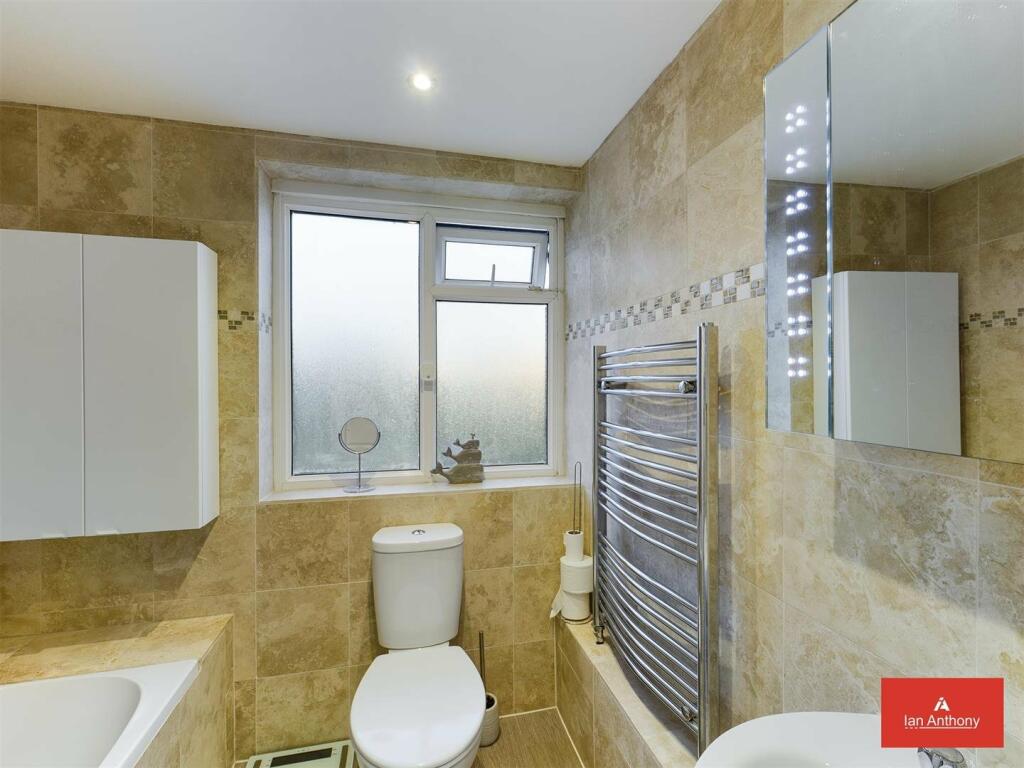 4 bedroom detached house for sale in Crescent Green, Aughton, Ormskirk, L39