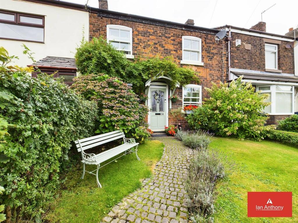 3 bedroom terraced house for sale in White Moss Road, Skelmersdale, WN8