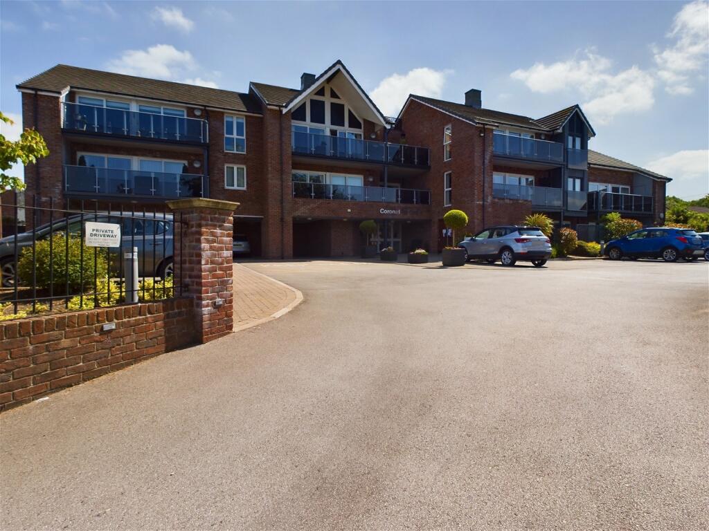 2 bedroom flat for sale in Coronation Court, County Road, Ormskirk