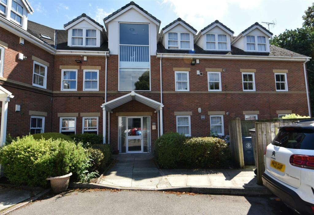 2 bedroom apartment for rent in St. Helens Road, Ormskirk, L39 4QL, L39