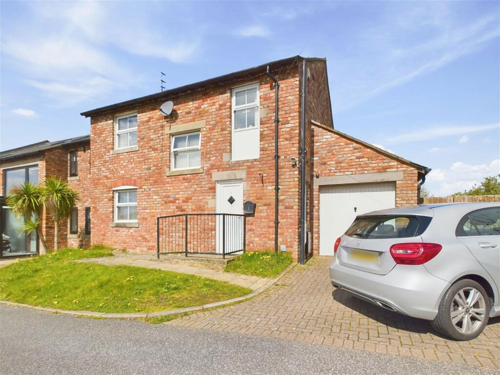 3 bedroom semidetached house for sale in Poppy Lane, Bickerstaffe, L39