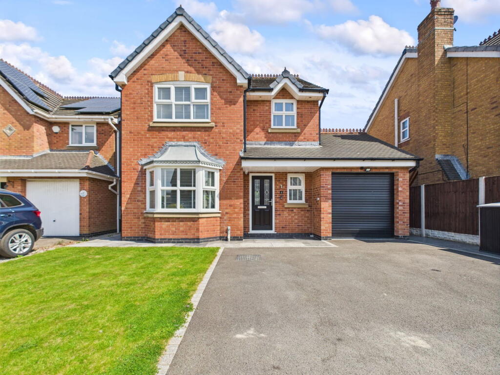 Main image of property: 4 Cornflower Close, Hesketh Bank, Preston, PR4 6TH