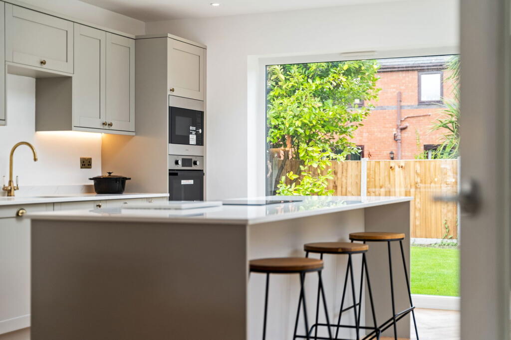 Main image of property: Hallmoor Close, Aughton, Ormskirk, L39 4UQ