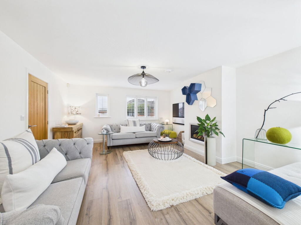 Main image of property: Aughton Park Drive, Aughton L39 5QE