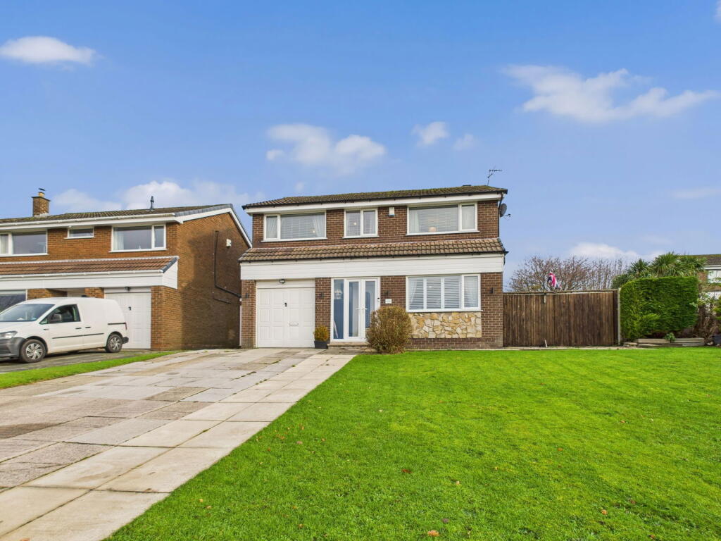 Main image of property: Earlswood, Skelmersdale WN8 6AT
