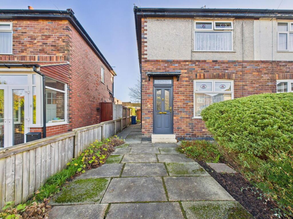 Main image of property: Calder Avenue, Ormskirk, L39 4SE