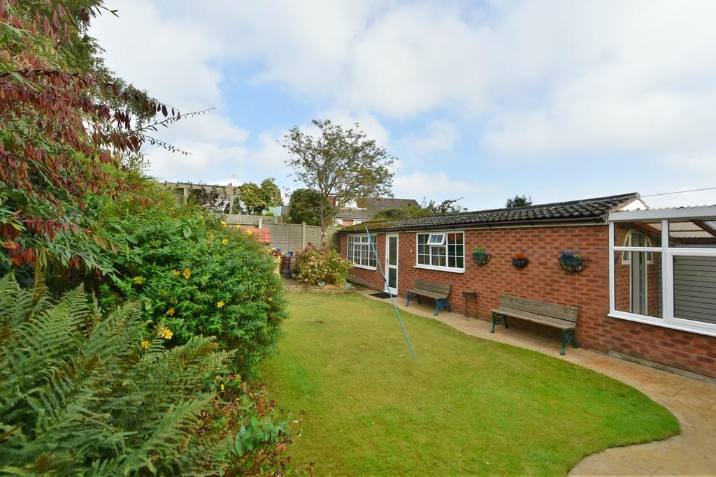 3 bedroom semidetached bungalow for sale in Redgate, Ormskirk, L39