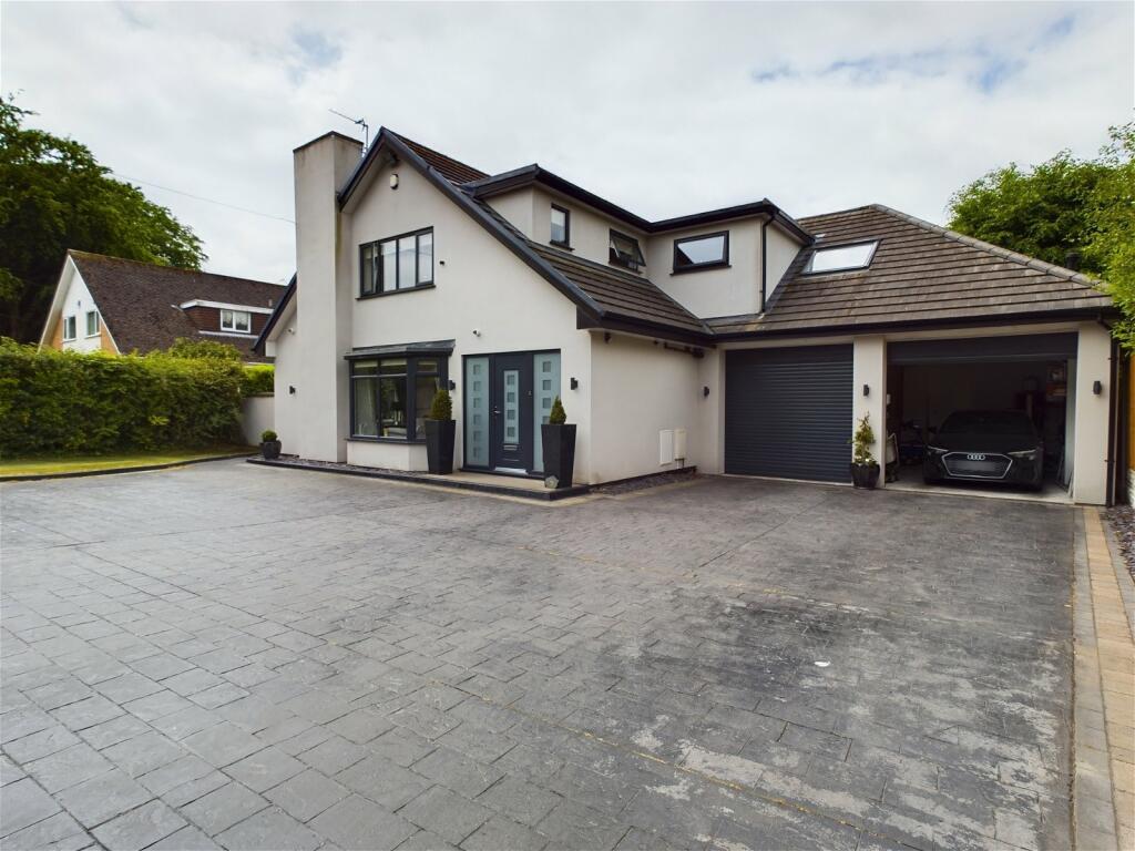 4 bedroom detached house for sale in The Rowans, Aughton, Ormskirk, L39