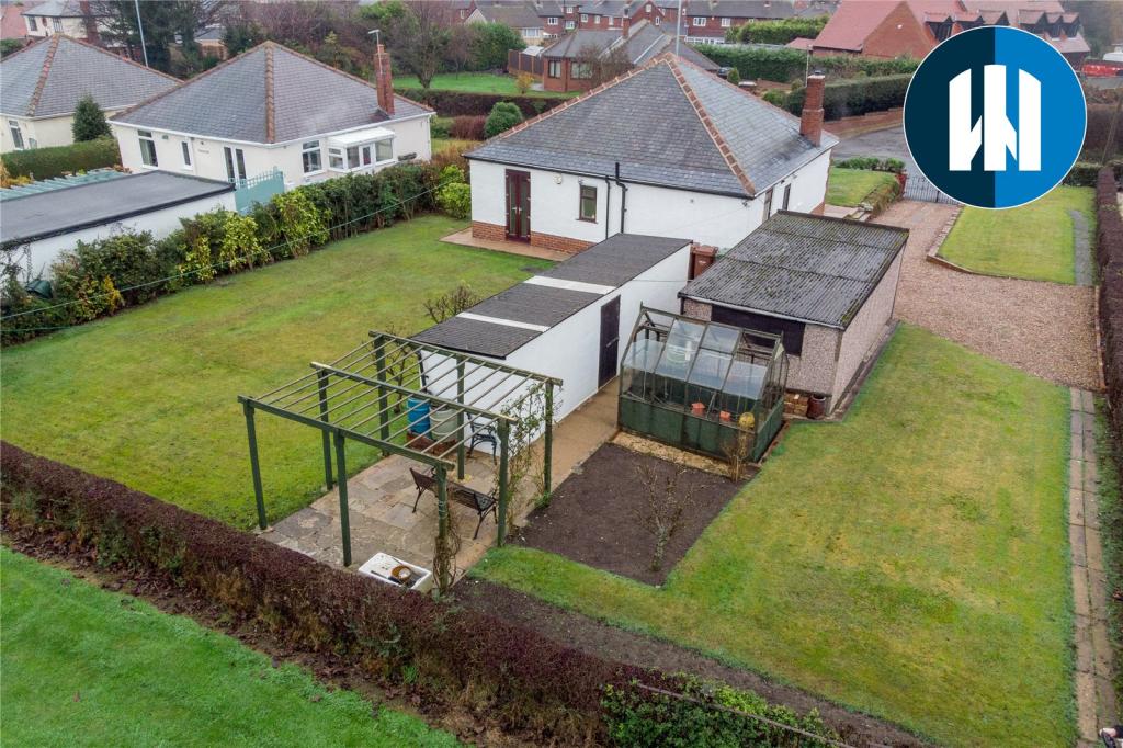 3 bedroom bungalow for sale in Barnsley Road, Hemsworth, Pontefract, WF9