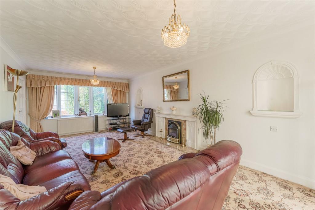 4 bedroom detached house for sale in Rectory Garth, Hemsworth