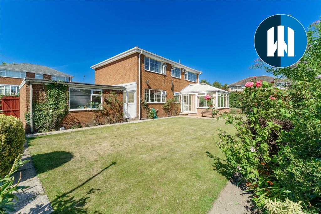 4 bedroom detached house for sale in Rectory Garth, Hemsworth