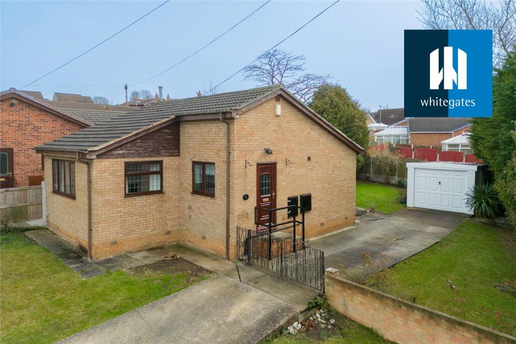 2 bedroom bungalow for sale in Barton Way, South Elmsall, Pontefract
