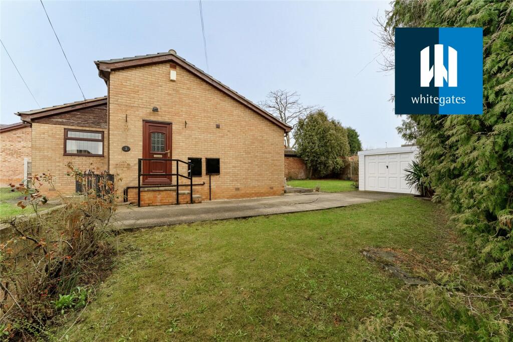 2 bedroom bungalow for sale in Barton Way, South Elmsall, Pontefract