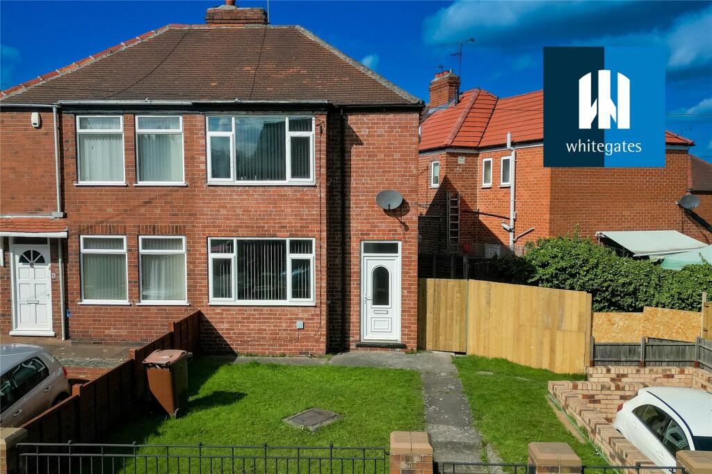 2 bedroom semidetached house for sale in Westfield Lane, South Elmsall