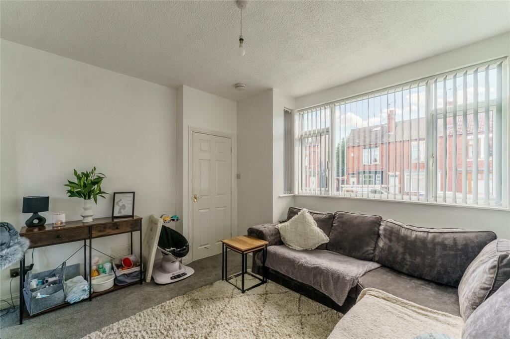 2 bedroom semidetached house for sale in Westfield Lane, South Elmsall