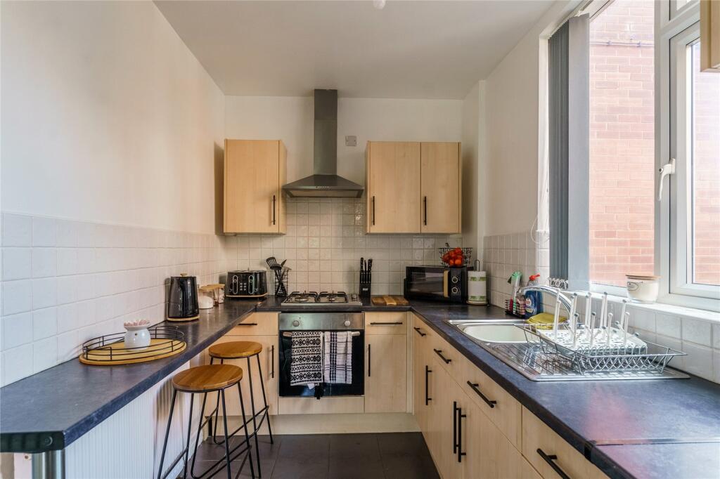 2 bedroom semidetached house for sale in Westfield Lane, South Elmsall