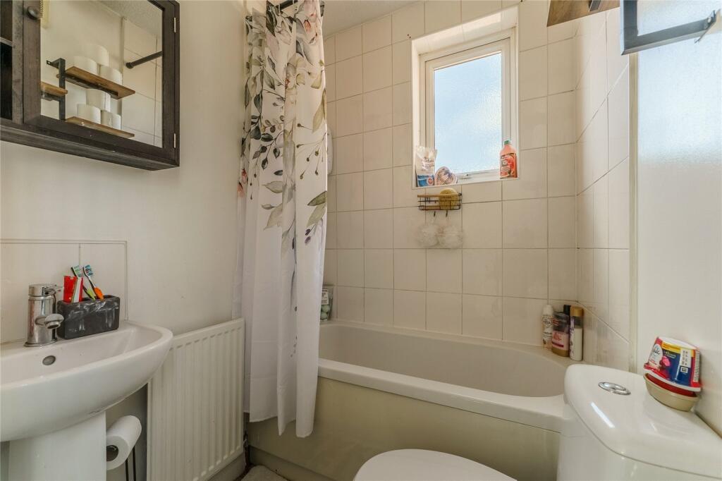 2 bedroom semidetached house for sale in Westfield Lane, South Elmsall