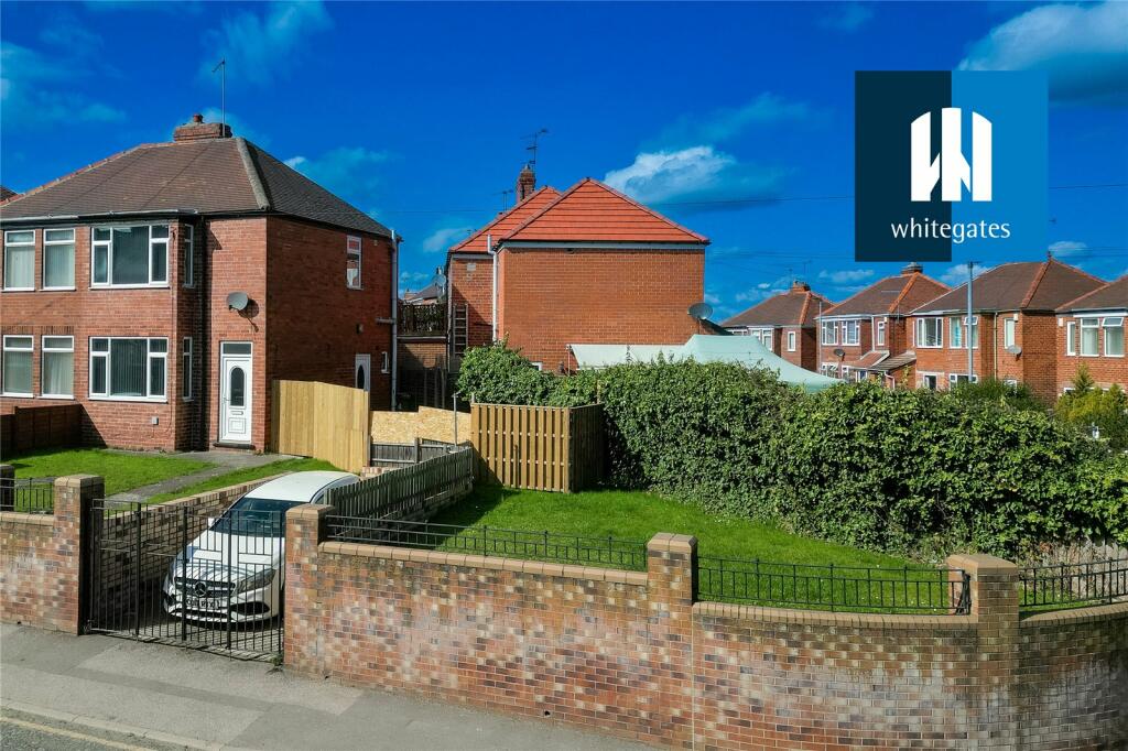 2 bedroom semidetached house for sale in Westfield Lane, South Elmsall