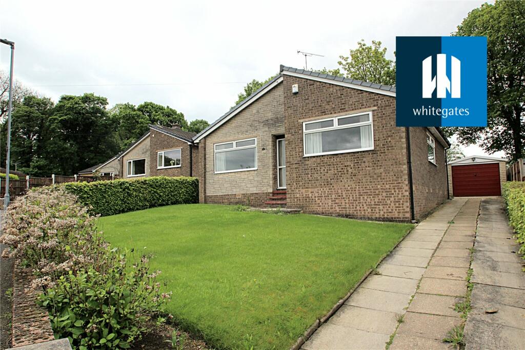3 bedroom bungalow for sale in Woodlands Crescent, Hemsworth