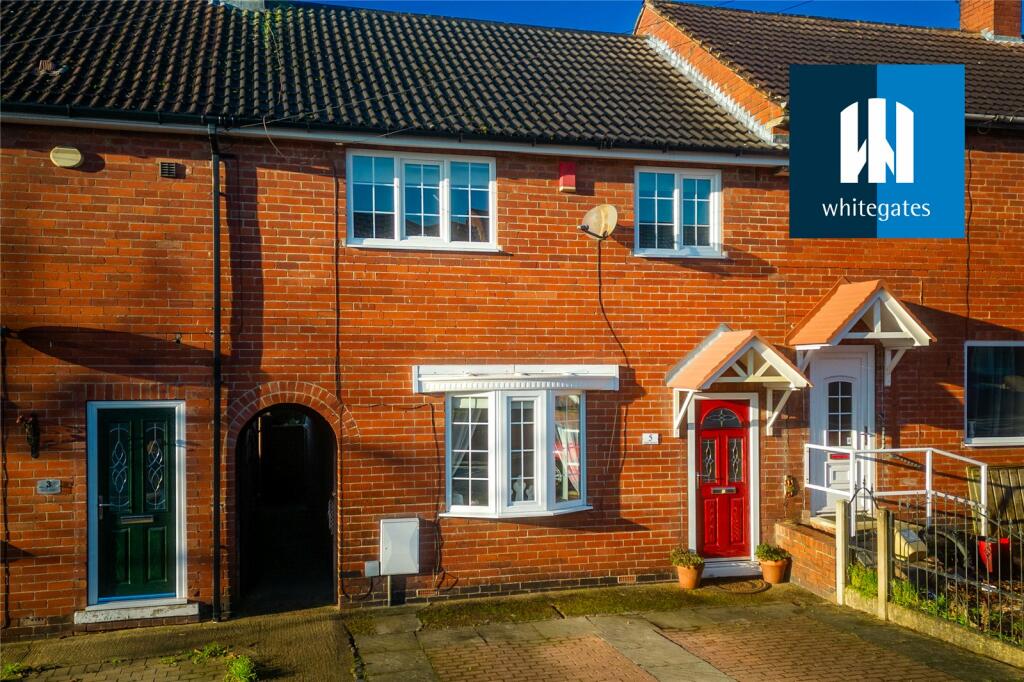 3 bedroom terraced house for sale in Bell Street, Upton, Pontefract