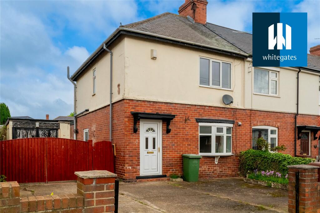 3 bedroom end of terrace house for sale in Brettegate, Hemsworth, Pontefract, West Yorkshire, WF9