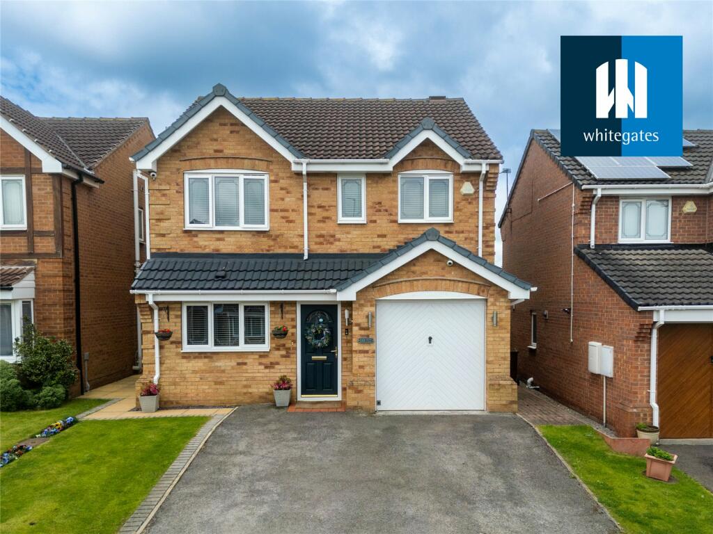 4 bedroom detached house for sale in Merlin Close, South Elmsall