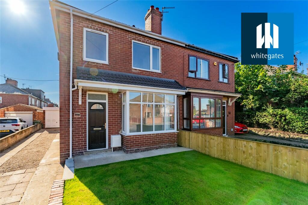 Main image of property: Minsthorpe Lane, South Elmsall, Pontefract, West Yorkshire, WF9