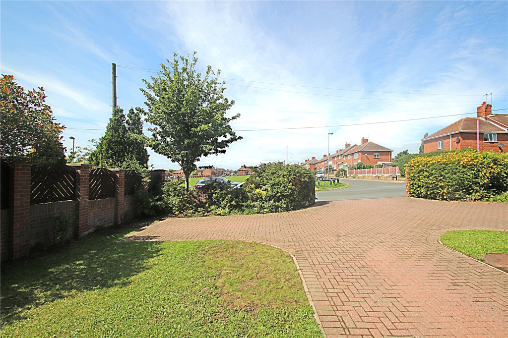 4 bedroom detached house for sale in School Street, Upton, Pontefract