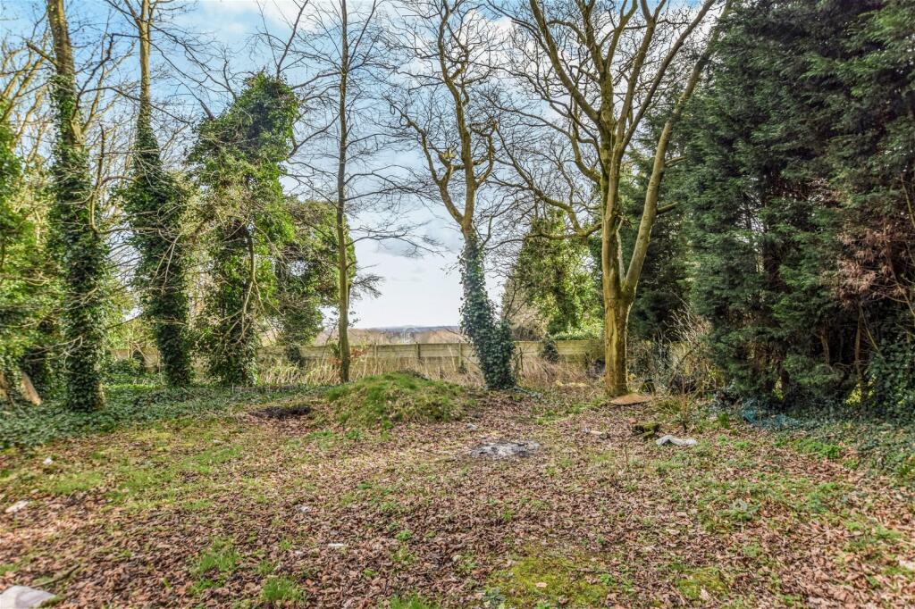 4 bedroom detached house for sale in Wayside, Pex Hill, WA8