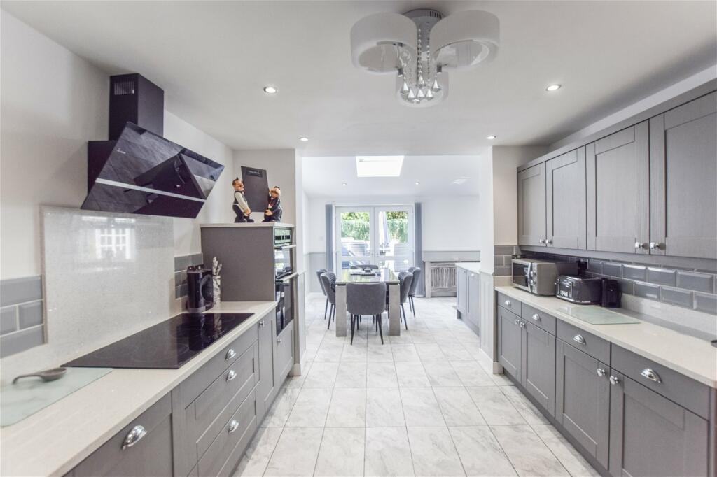 4 bedroom detached house for sale in Farndale, Farnworth, Widnes, WA8