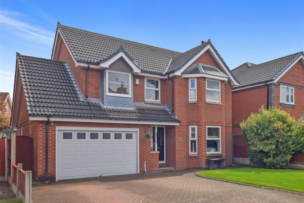 4 bedroom detached house for sale in Cedardale Park, Widnes, WA8