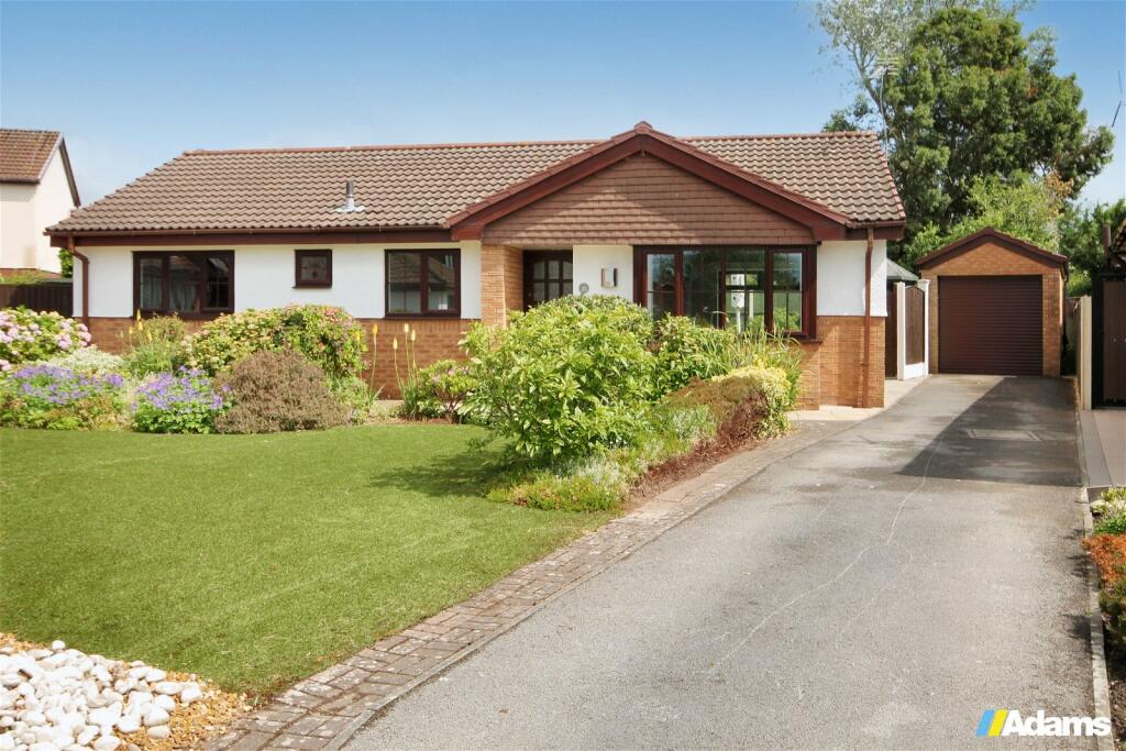 3 bedroom detached bungalow for sale in Gainford Close, Parklands