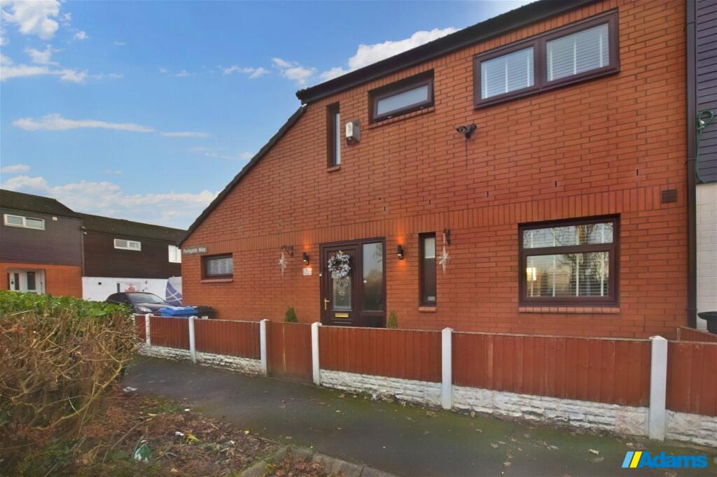 4 bedroom end of terrace house for sale in Parkgate Way, Runcorn, WA7