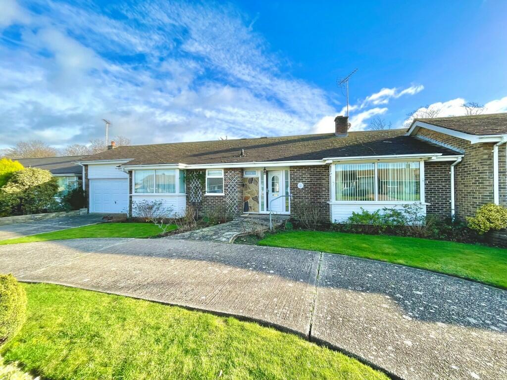 2 bedroom terraced bungalow for sale in Preston Paddock, Rustington, BN16