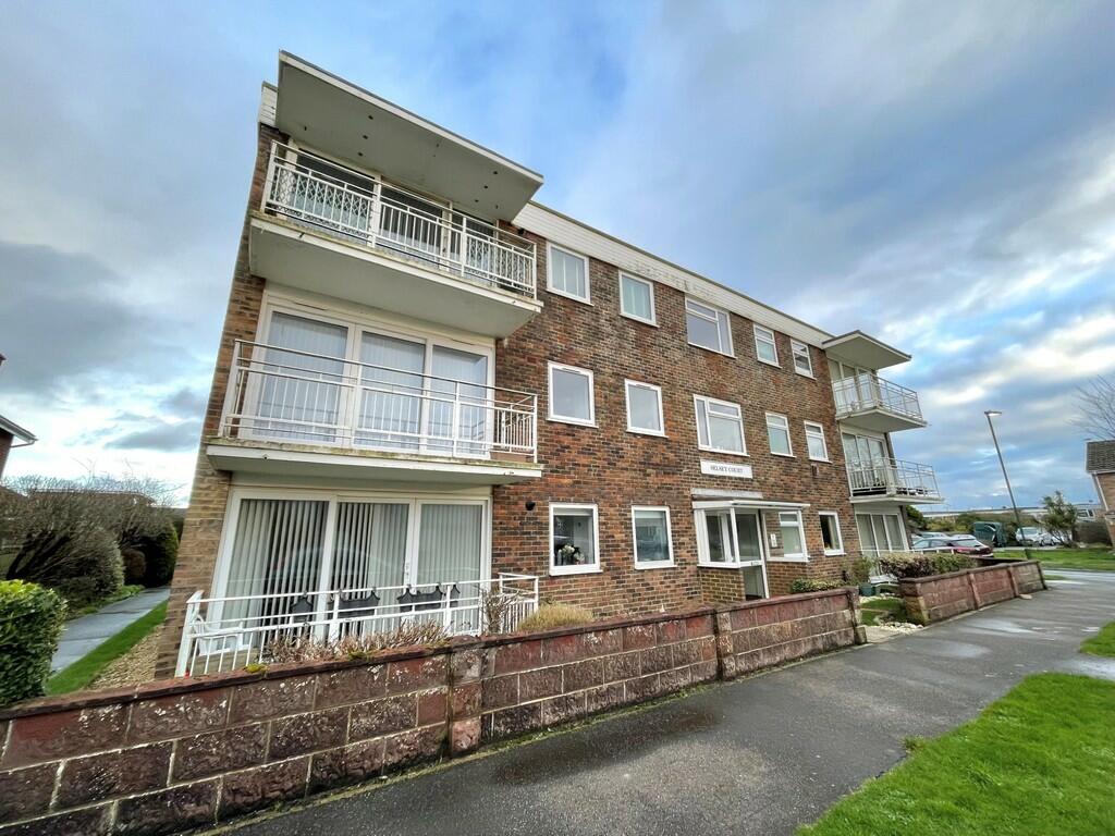 2 bedroom flat for sale in Chanctonbury Road, Rustington, BN16