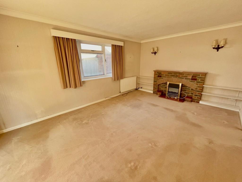 3 bedroom detached bungalow for sale in Sea Lane Gardens, Ferring, BN12