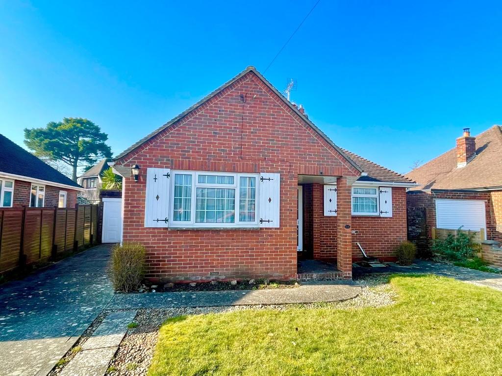 3 bedroom detached bungalow for sale in Sea Lane Gardens, Ferring, BN12