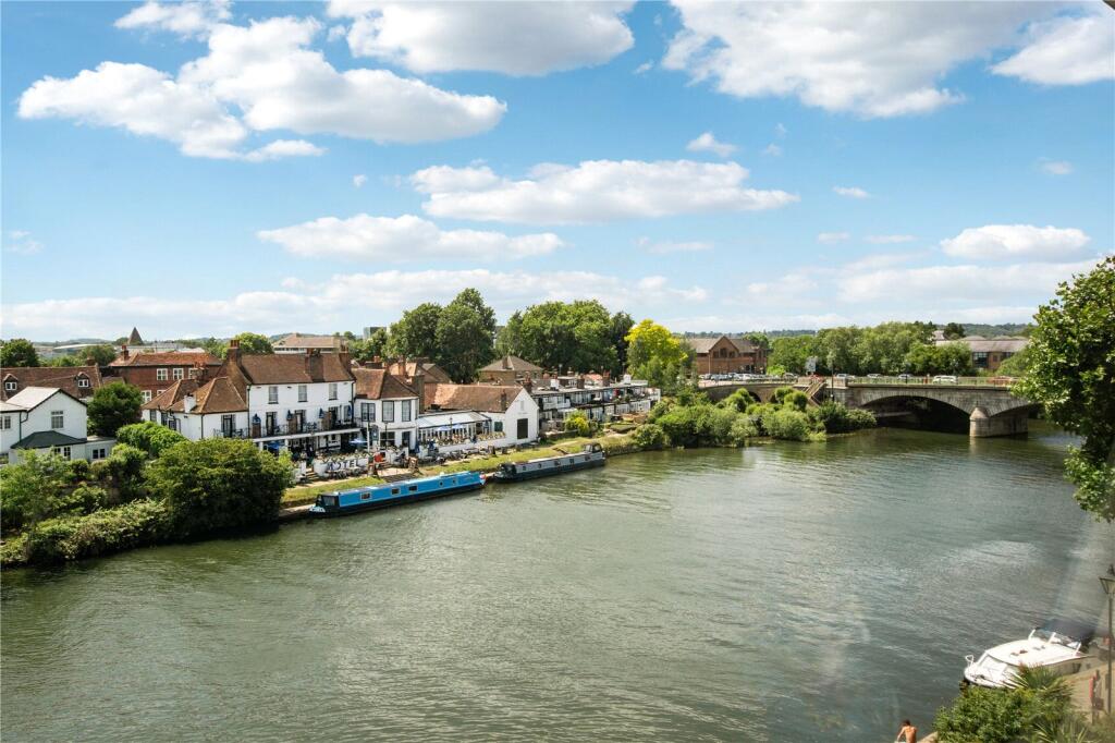 Main image of property: Colnebridge Close, Staines-upon-Thames, Surrey, TW18