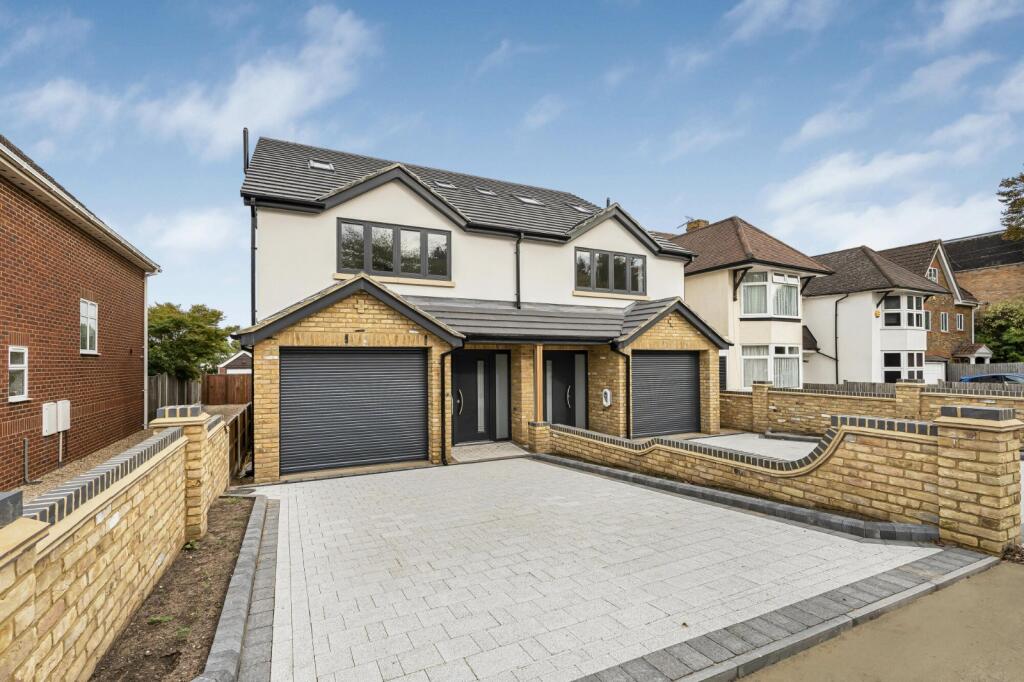 4 bedroom semi-detached house