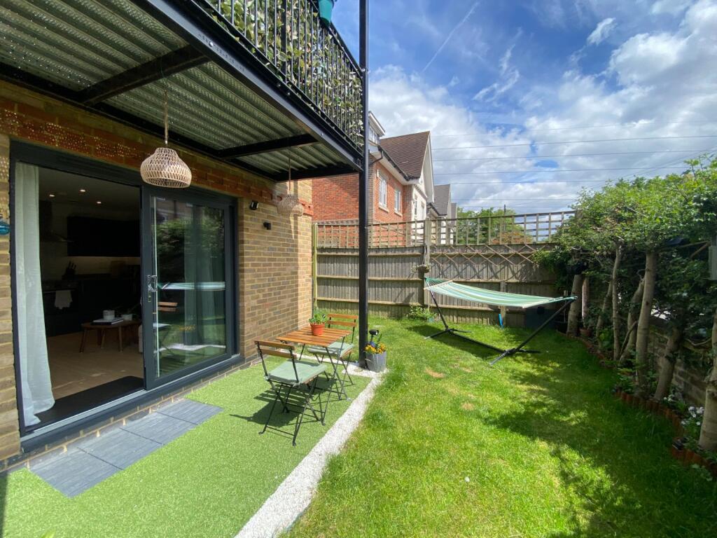 Main image of property: Leacroft, Staines-upon-Thames, Surrey, TW18