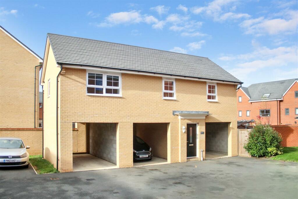 2 bedroom coach house for sale in Fullers Ground, Eagle Farm South