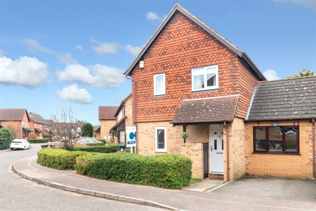 3 bedroom link detached house for sale in Gaddesden Crescent, Wavendon