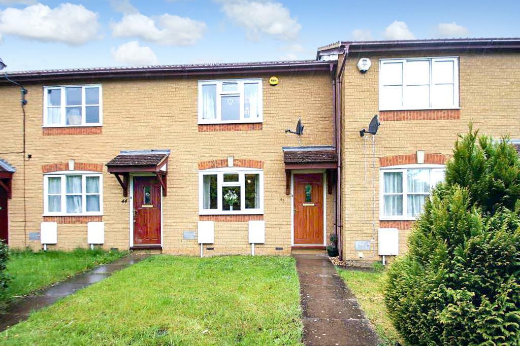 2 bedroom terraced house for rent in Bantock Close, Browns Wood, MK7