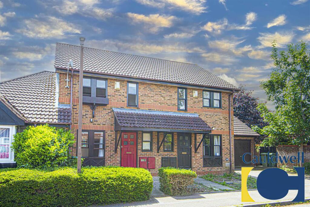 Main image of property: Boxberry Gardens, Walnut Tree, Milton Keynes