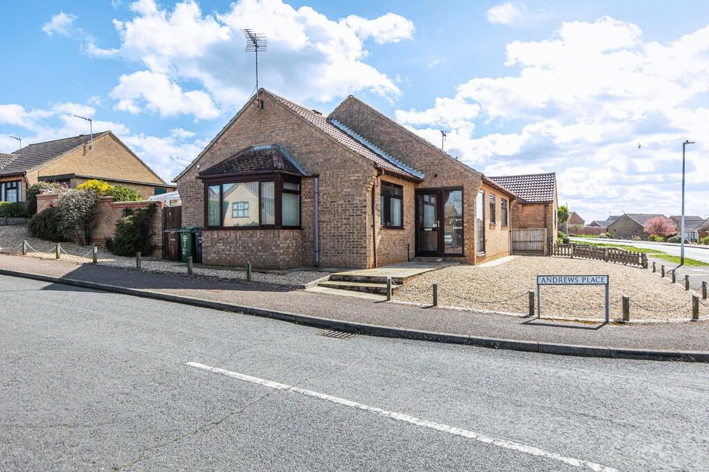 3 bedroom detached bungalow for sale in Hunstanton, PE36