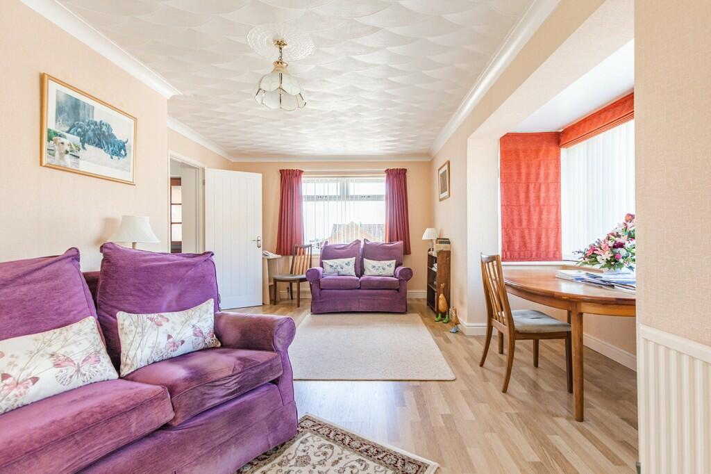 3 bedroom detached bungalow for sale in Hunstanton, PE36