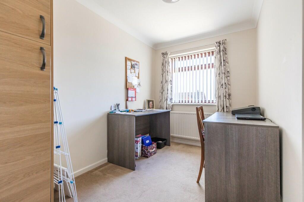 3 bedroom detached bungalow for sale in Hunstanton, PE36