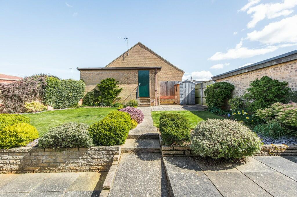 3 bedroom detached bungalow for sale in Hunstanton, PE36